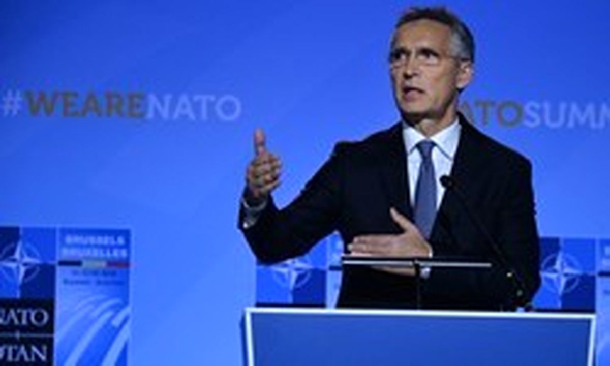 دبیر کل ناتو با وزیر خارجه روسیه رایزنی کرد
