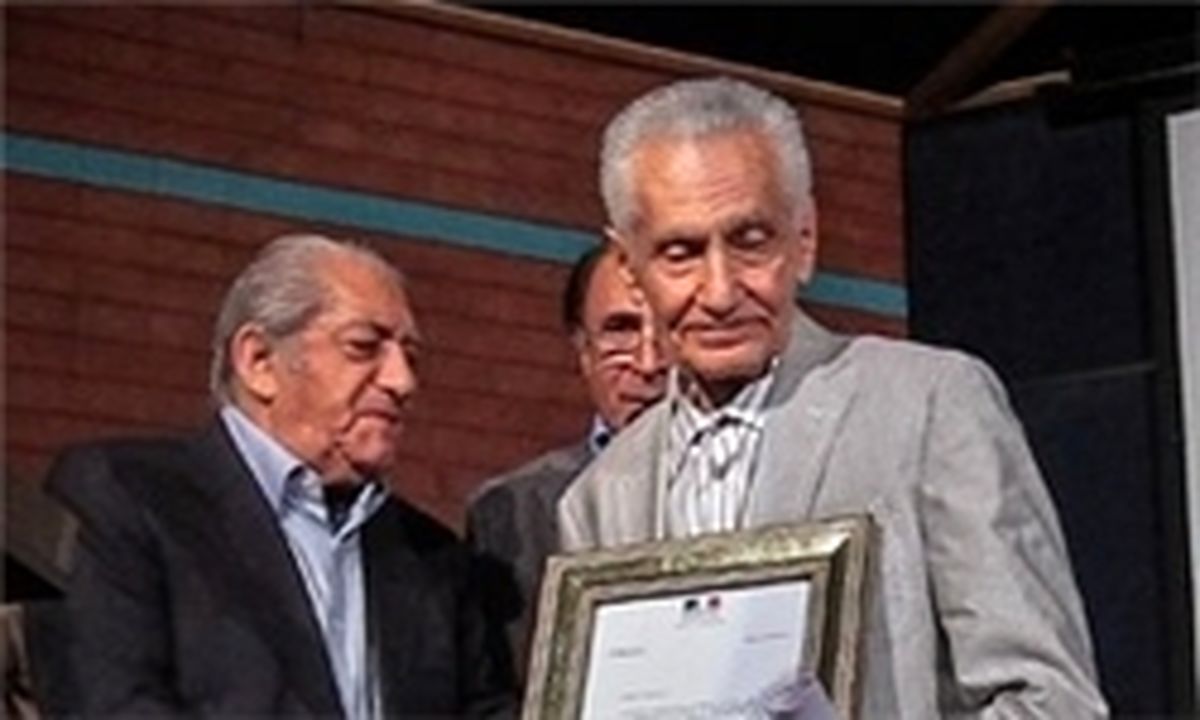 آثار سمیعی گیلانی بوی کهنگی نمی‌دهد