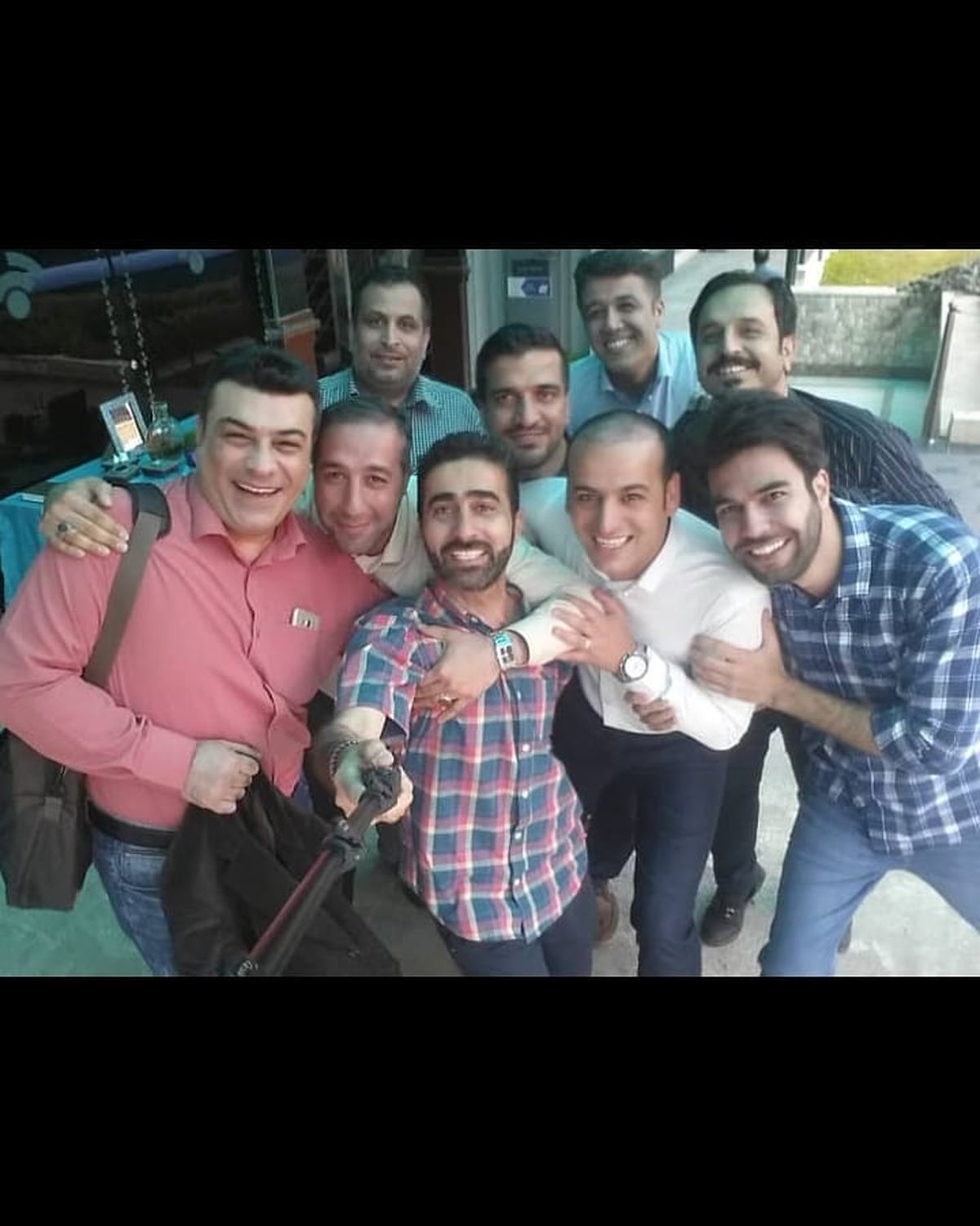 تبریک علیرضا عسکریان به دوستان خبرنگارش+عکس