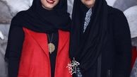«ملیکا شریفی‌نیا» همراه پدر و مادرش در افتتاحیه یک نمایشگاه