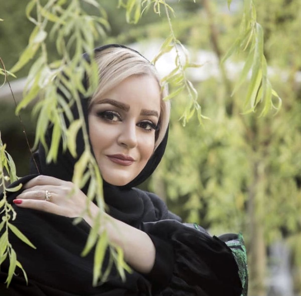 عکس سرسبز نعیمه نظام دوست 