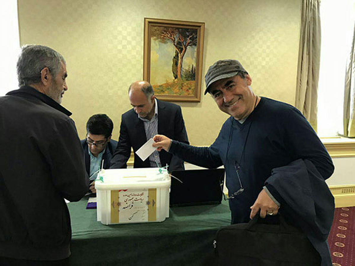 رأی دادن کمال تبریزی در هتل کارلتون کن/عکس