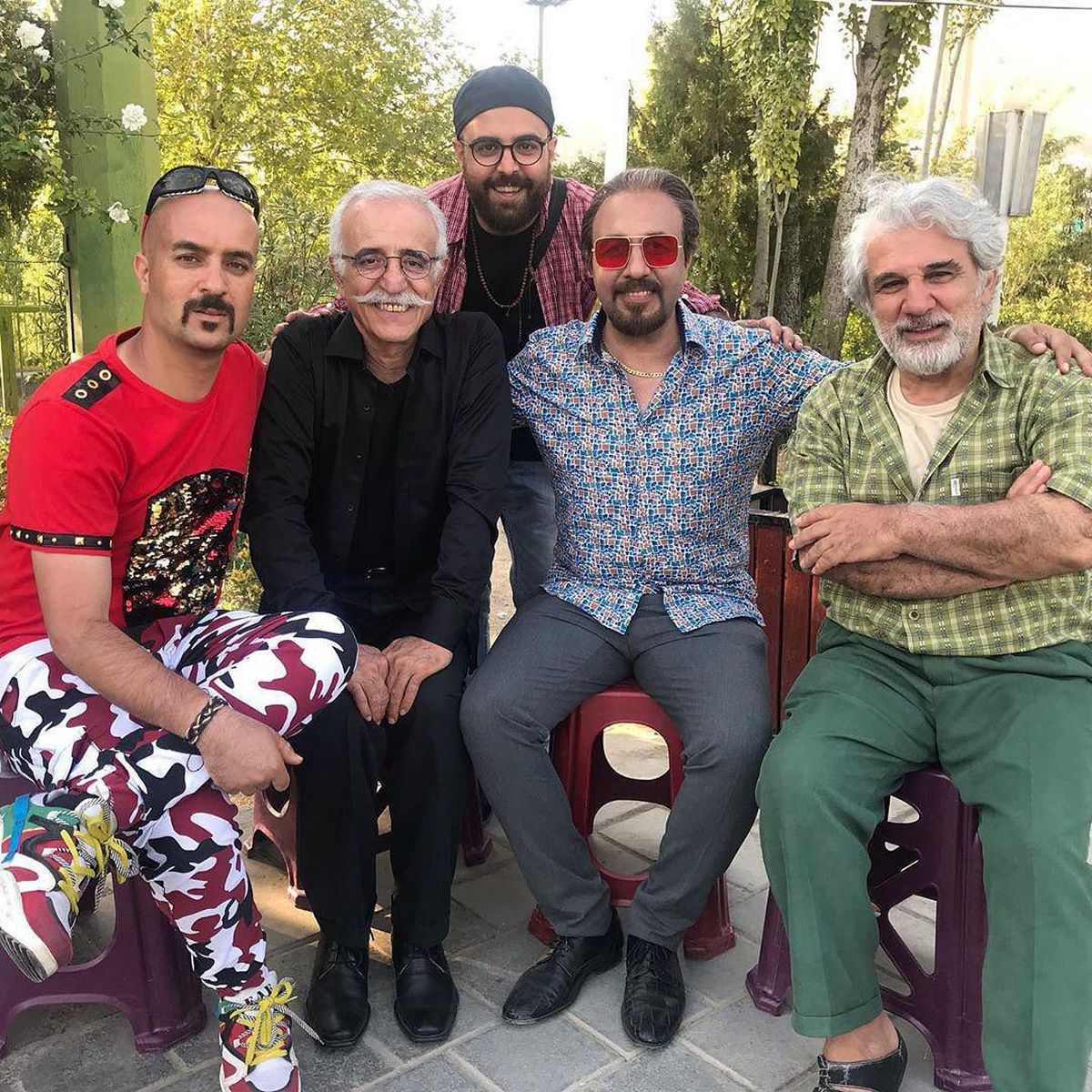 تیپ خفن احمد مهرانفر در کنار بزرگان سینما
