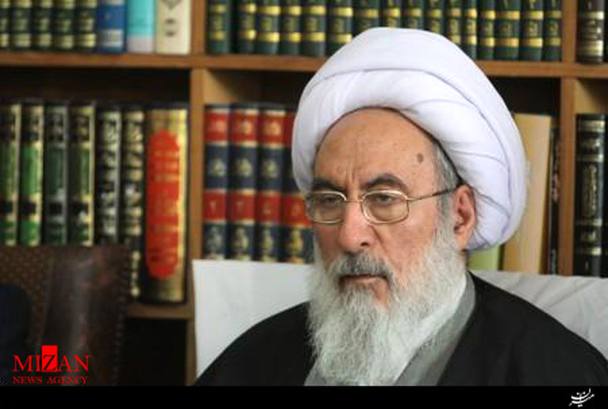 ملت ایران از ایستادگی در مقابله با تحریم‌ها دست برنمی‌دارند