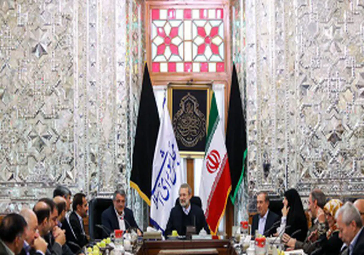 جزئیات جلسه اعضای شورای شهر تهران با لاریجانی در مورد دیوارکشی مقابل مجلس قدیم
