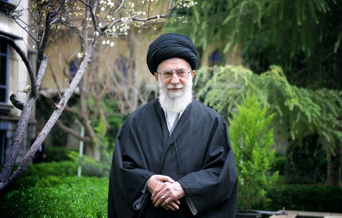 بازدید رهبر معظم انقلاب از بوستان جنگلی یاس/شهرداری تهران اراضی جنگل قوچک را به مکانی برای تفرجگاه شهروندان تبدیل کند