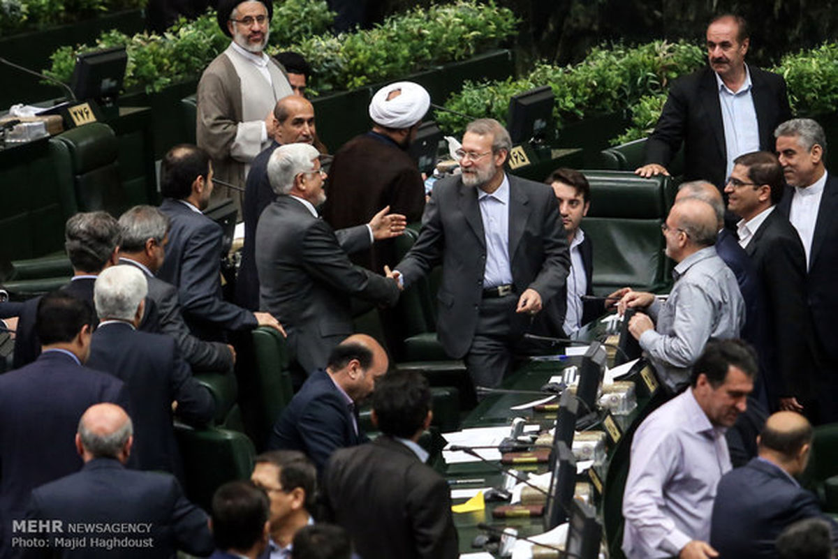 بررسی نامزدی عارف برای ریاست مجلس 