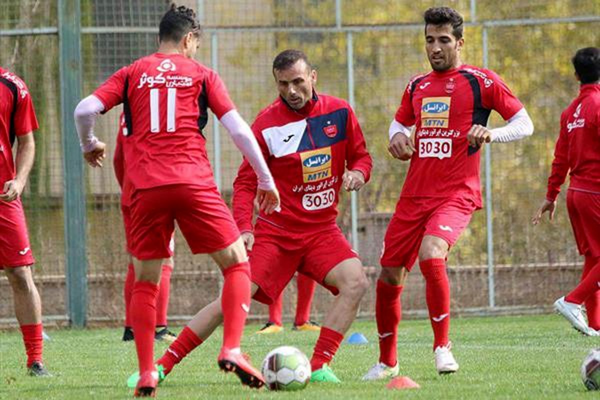 در پرسپولیس بازیکنان زیر یک میلیارد و 300 میلیون تومان امضا نمی‌کنند!