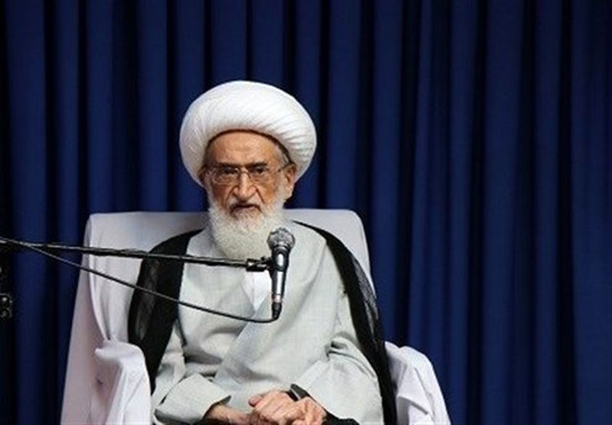 آیت‌ الله نوری‌ همدانی: صله‌ رحم تلفنی باشد