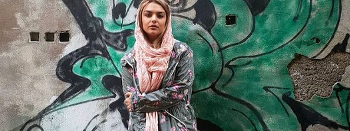 ژست دنیا مدنی با دیوارنگاری زیبا + عکس