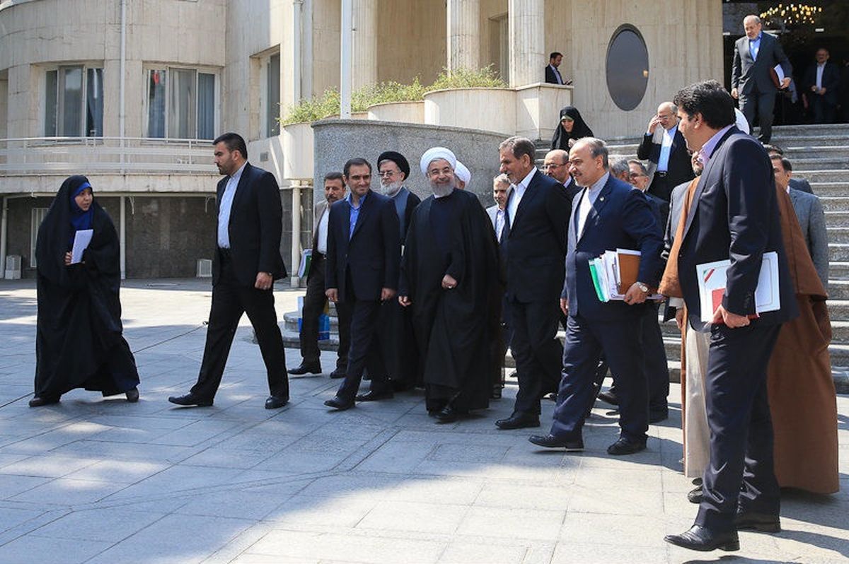 جنجال جدید رئیس جمهور/ آقای روحانی، پوپولیسم نباشیم