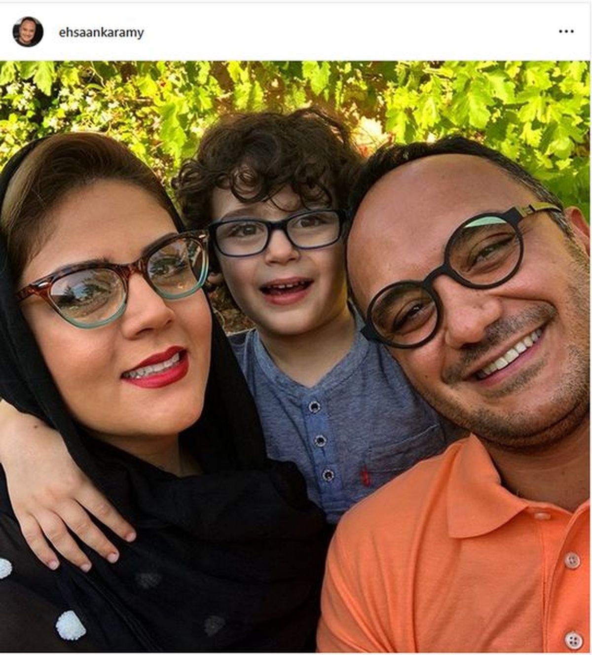 خانواده صد در صد عینکی آقای مجری! + عکس 