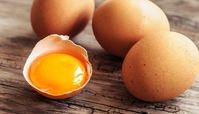 تقویت مو با زرده تخم‌مرغ روشی معجزه آسا و شگفت انگیز