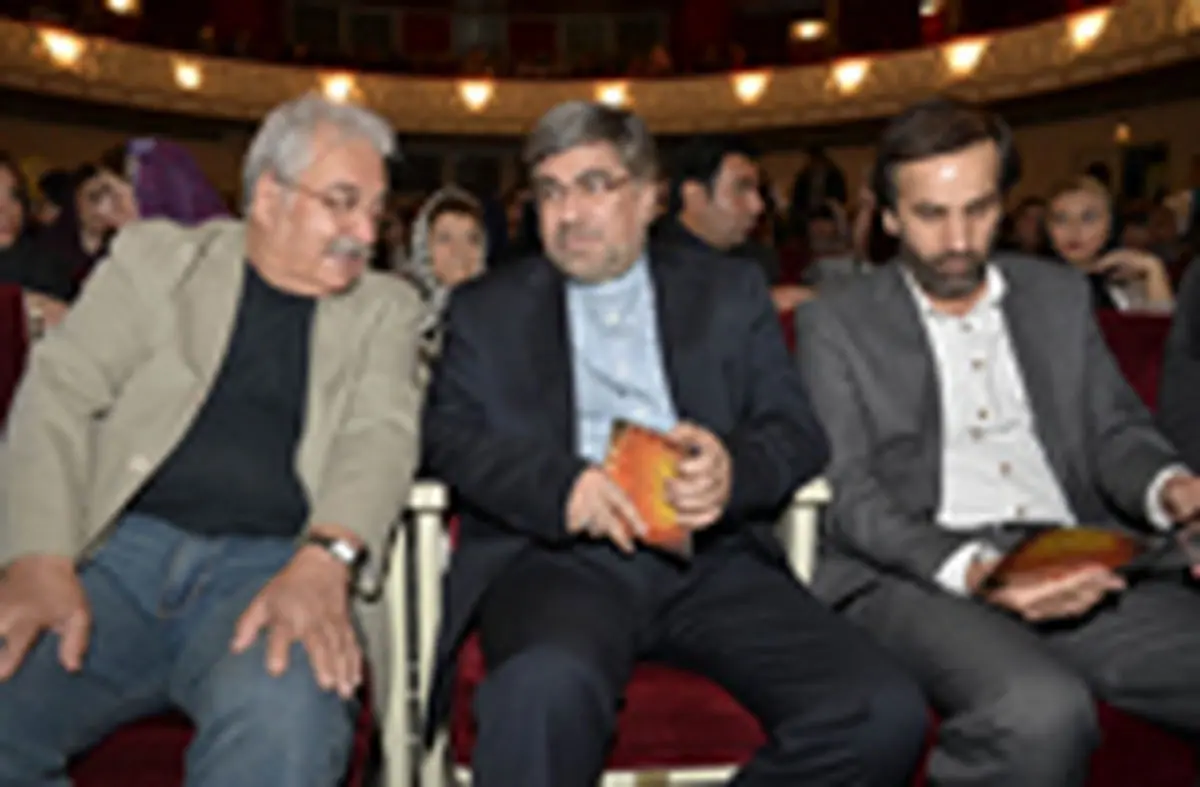 وزیر ارشاد به تماشای «بازار عاشقان» نشست