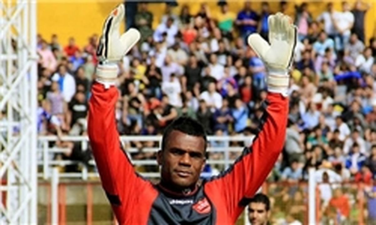 نیلسون رسماً در پرسپولیس ماند
