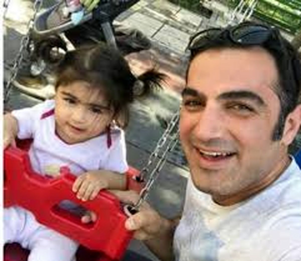  نوربازى کوروش سلیمانی با دخترش