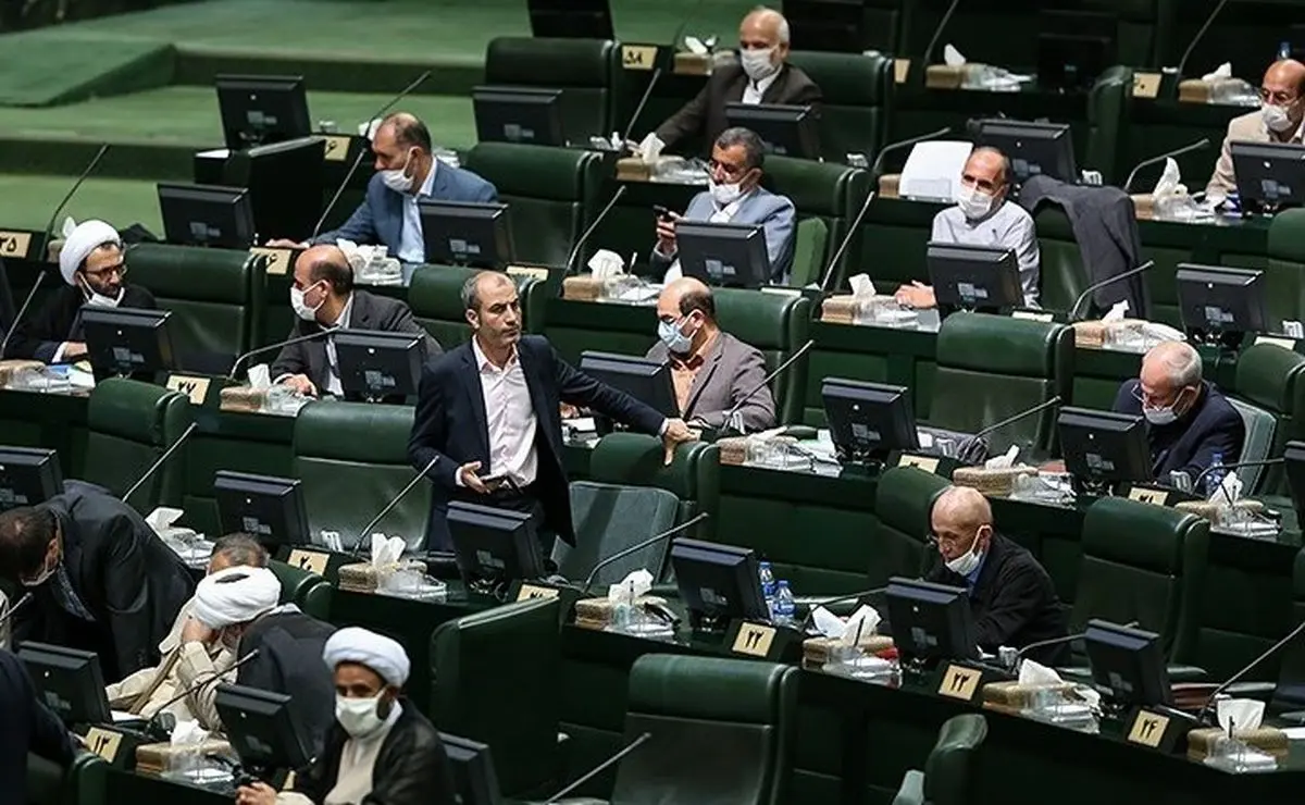توپ "تعارض منافع" اکنون در زمین مجلس!/ مسئولان از سهامداری مدارس خارج شوند!
