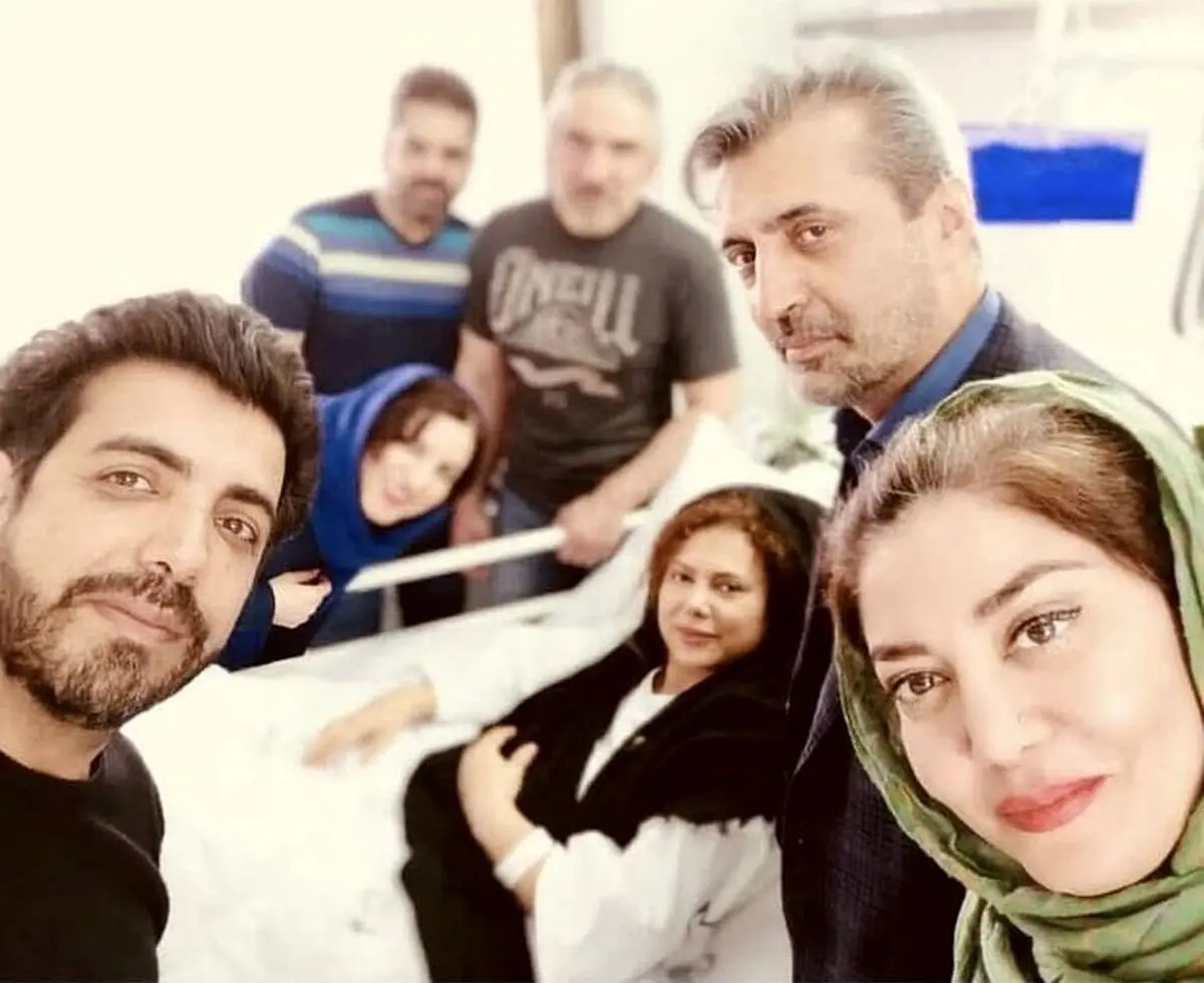 خانم بازیگر مشهور روی تخت بیمارستان + عکس