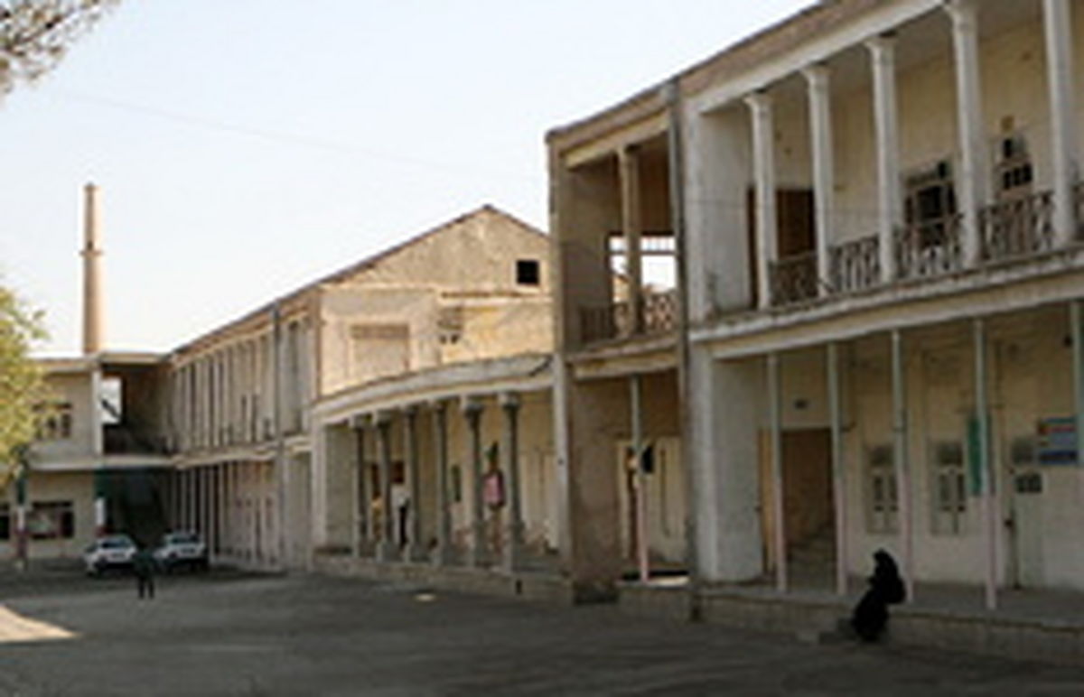 مدارس گلشهر تعطیل شد