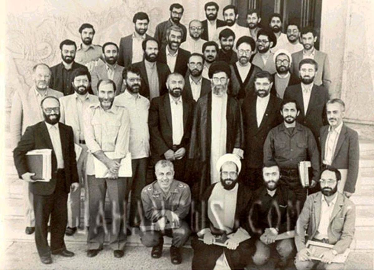 راز سکوت امام خامنه ای در برابر تخلف وزرایش