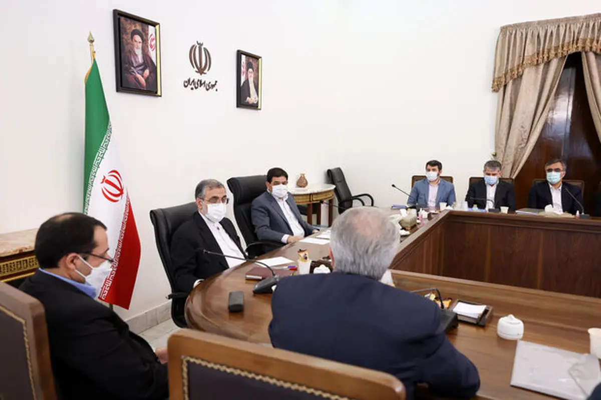 مخبر : با متخلفان و اخلال گران در بازار با شدت برخورد شود