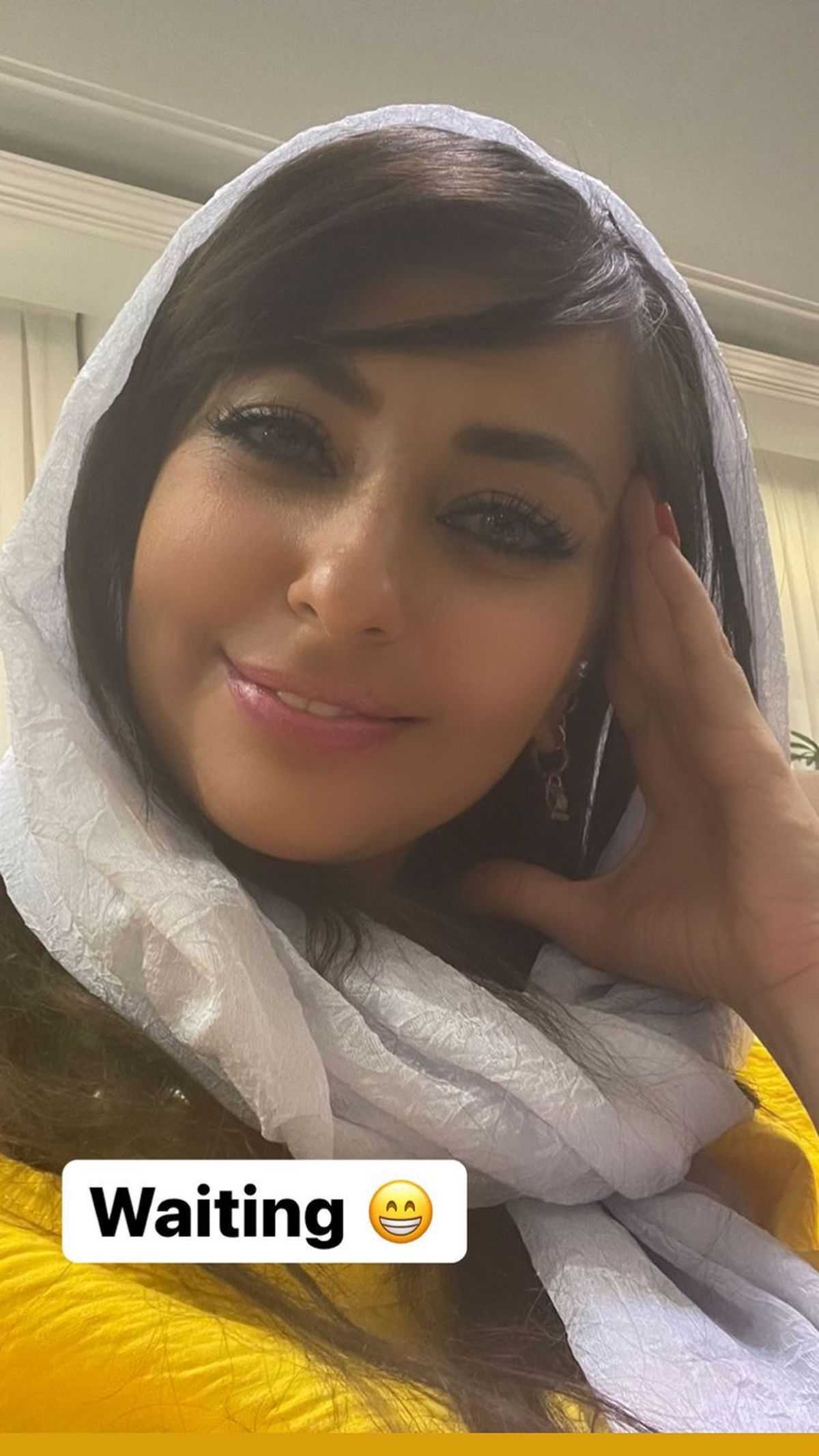 نفیسه روشن در انتظار + عکس