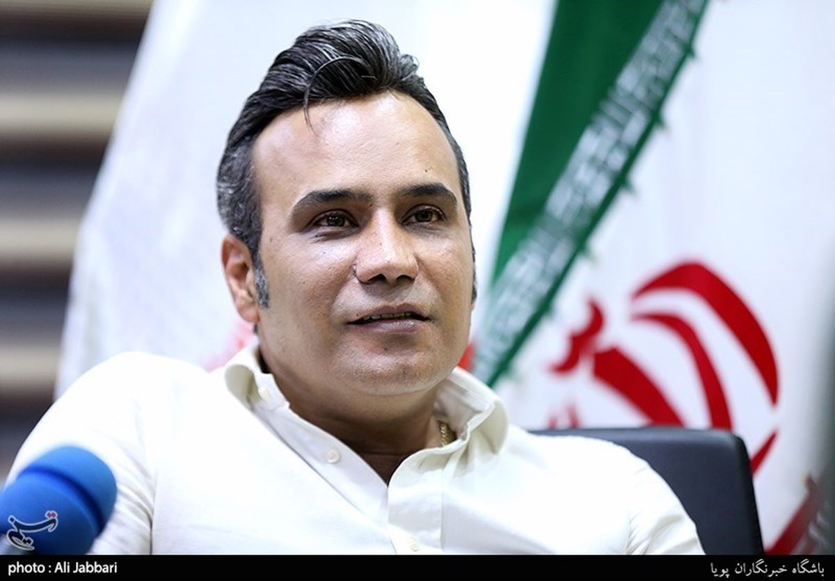 خواننده پاپ: اشتباهی در کار خوانندگی بُر خوردم