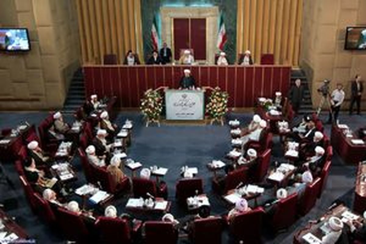 دیدار اعضای مجلس خبرگان با رهبر انقلاب