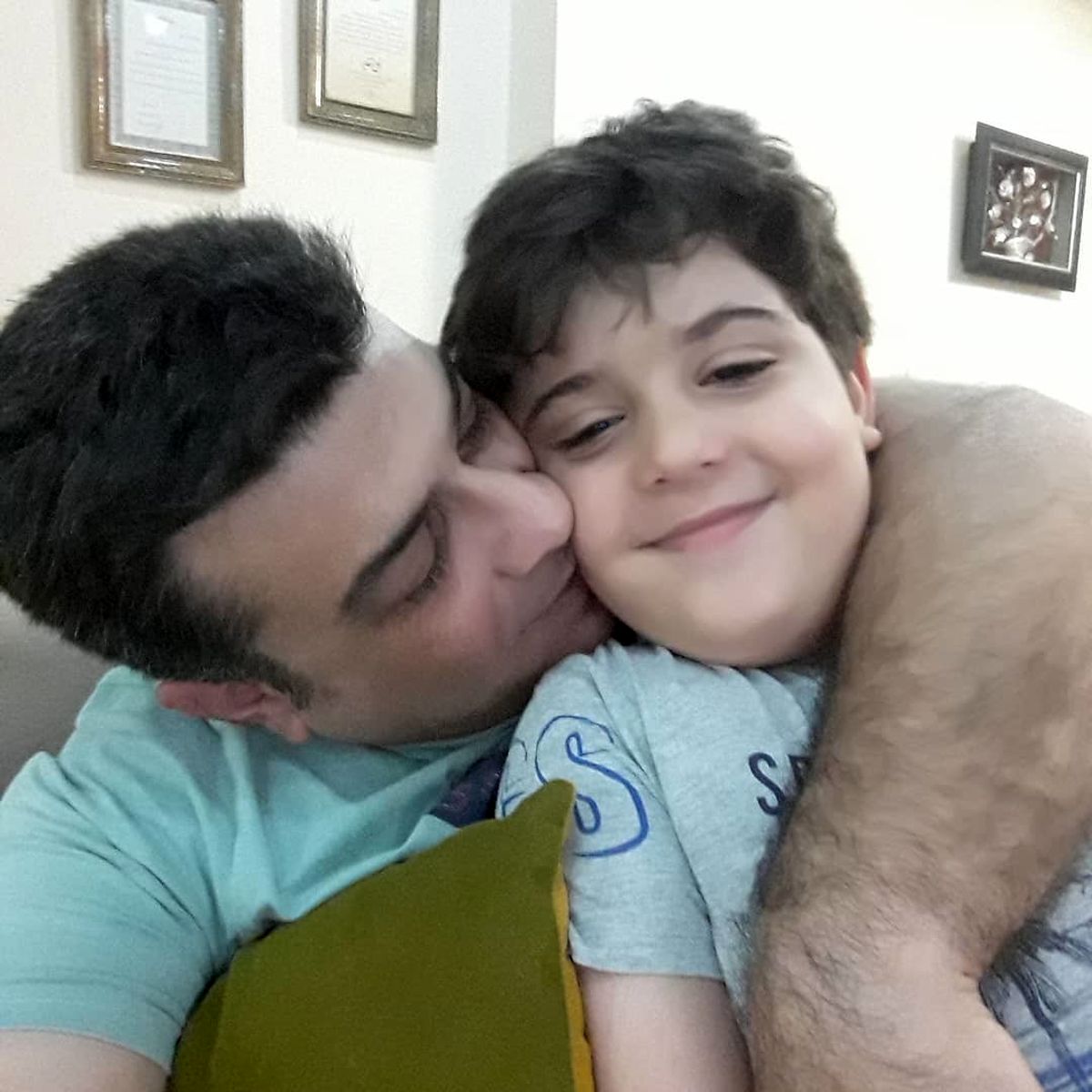 آقای گوینده خبر و پسر تپلی اش+عکس