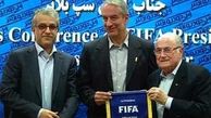 رییس‌ فدراسیون‌ بین‌المللی‌ فوتبال‌ زیر حرفش‌ زد
