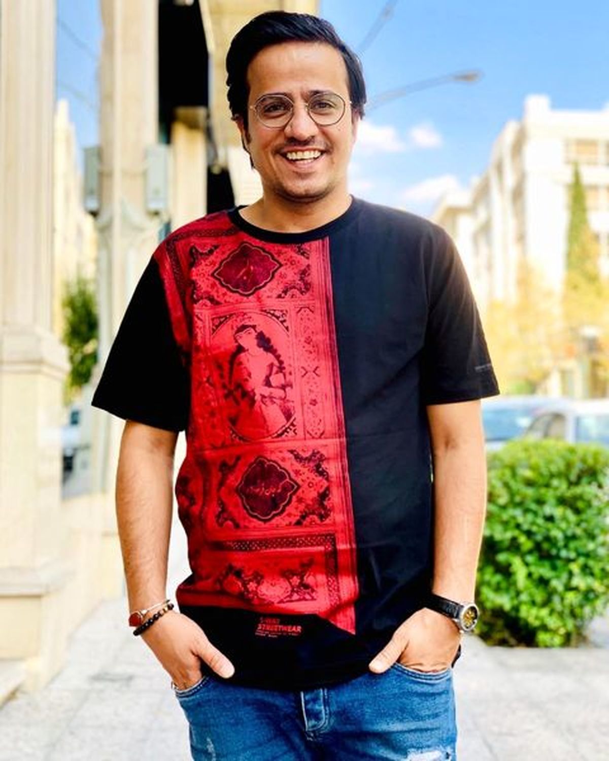 حسین سلیمانی با لباسی سنتی + عکس