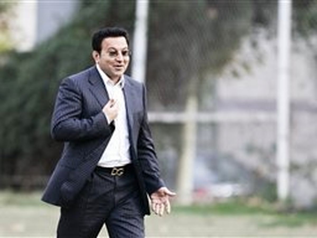 تصویری از کمک هایی که حسین هدایتی به پرسپولیس کرده