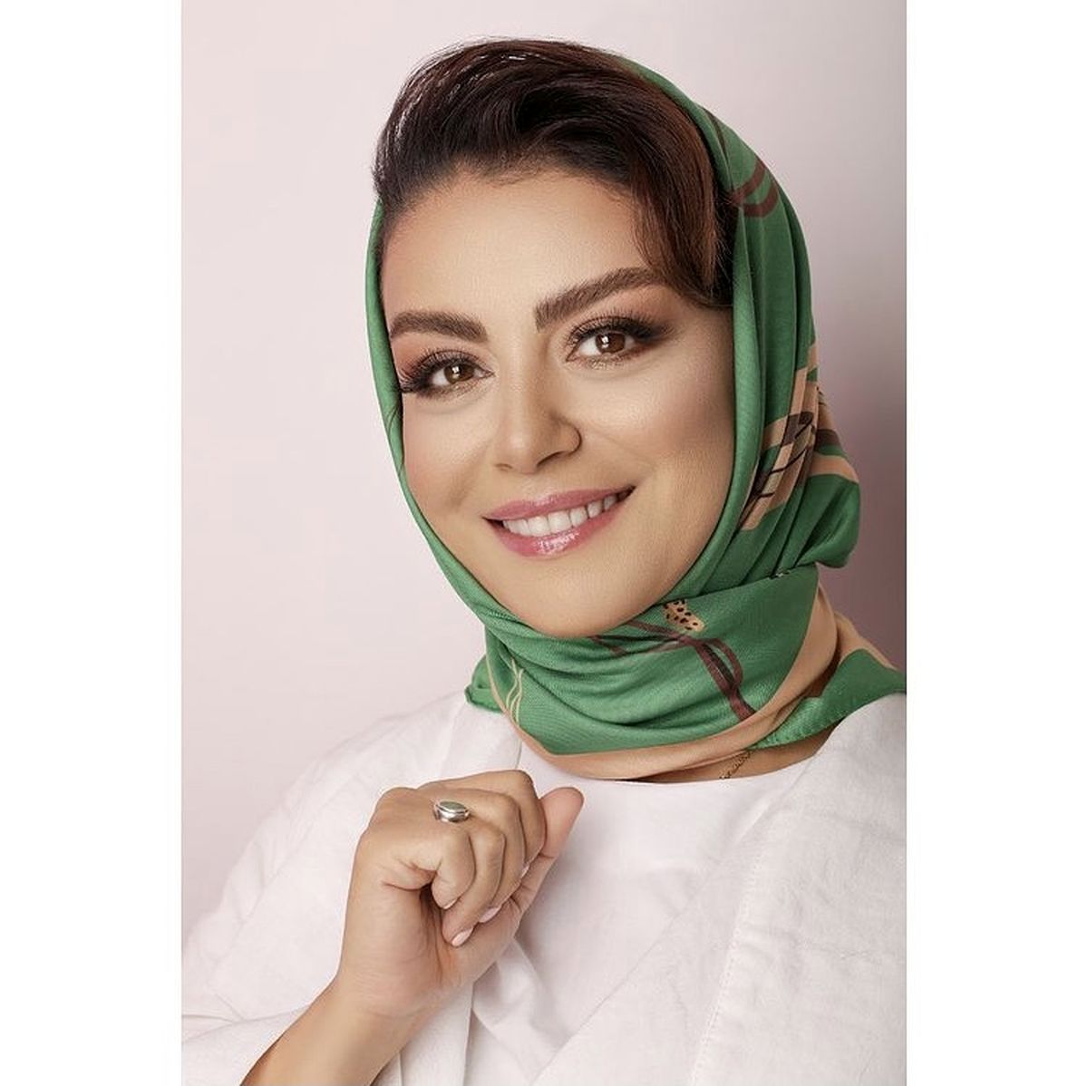 شبنم فرشادجو با میکاپ + عکس