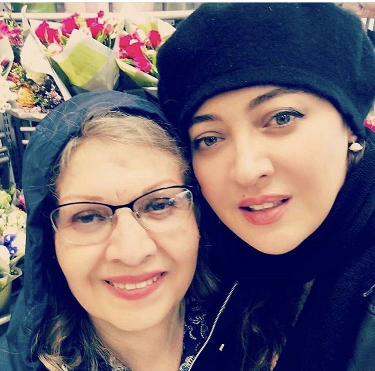نیکی کریمی و مادرش + عکس