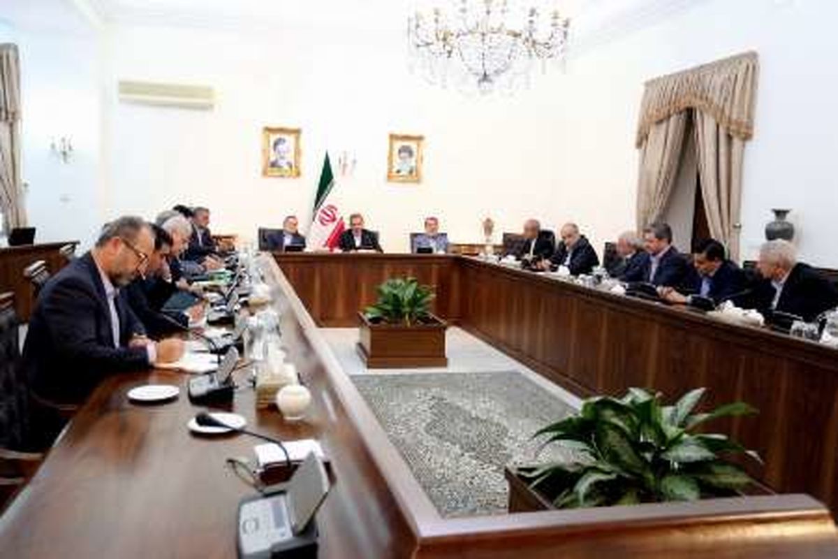 دولت با قدرت سیاست تک نرخی شدن ارز را اجرا می کند