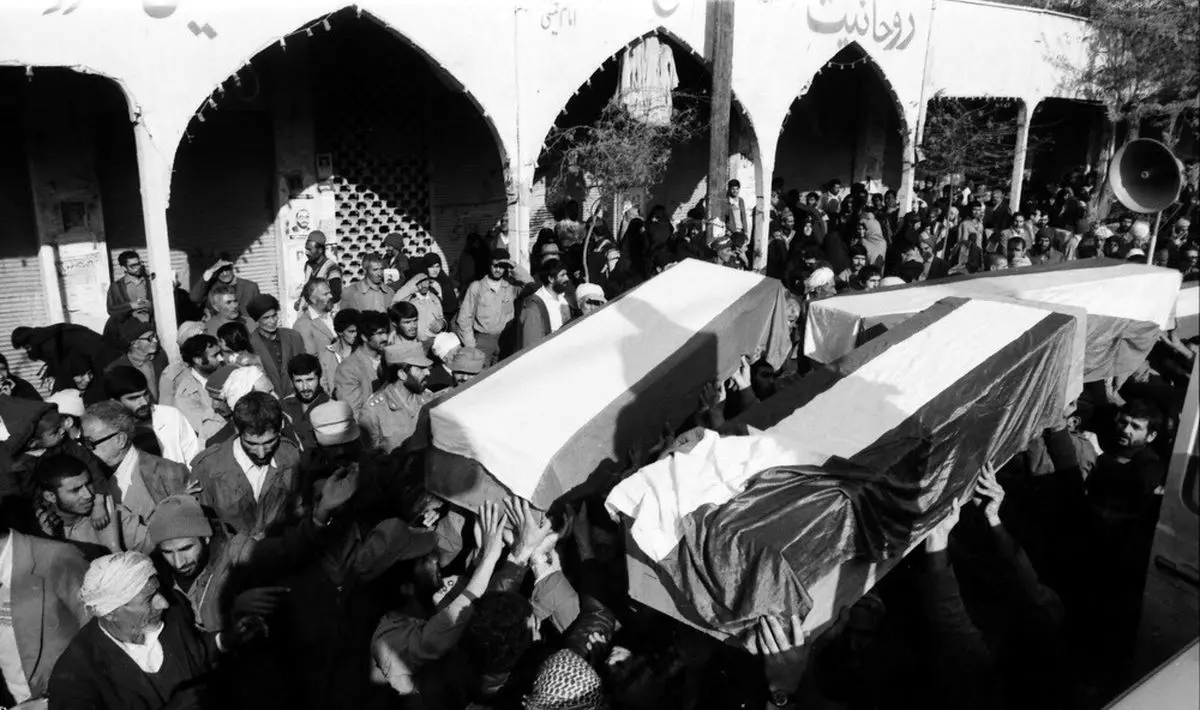 28 آذر 1361- حمله موشکی رژیم بعثی عراق به دزفول/تصاویر