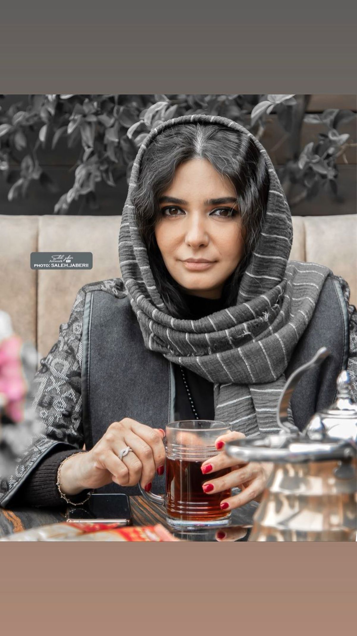 چایی نوشیدن لیندا کیانی + عکس