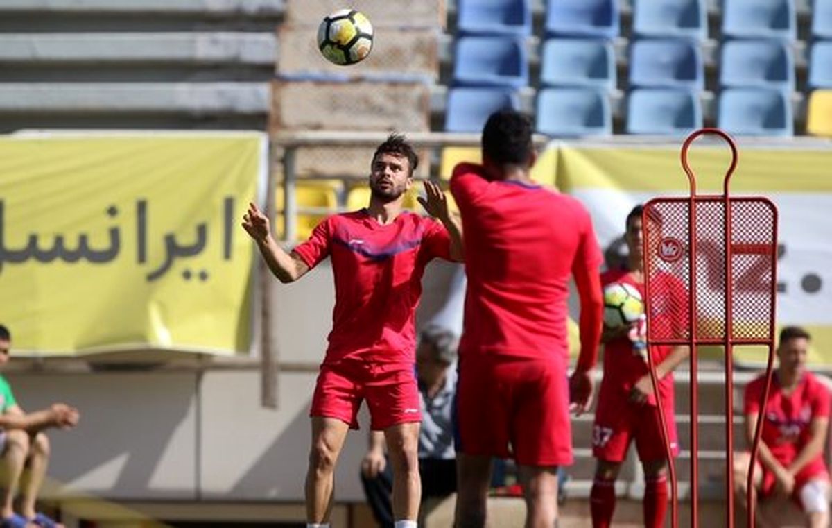 نیمکت‌نشینی دو ستاره پرسپولیس مقابل الاهلی