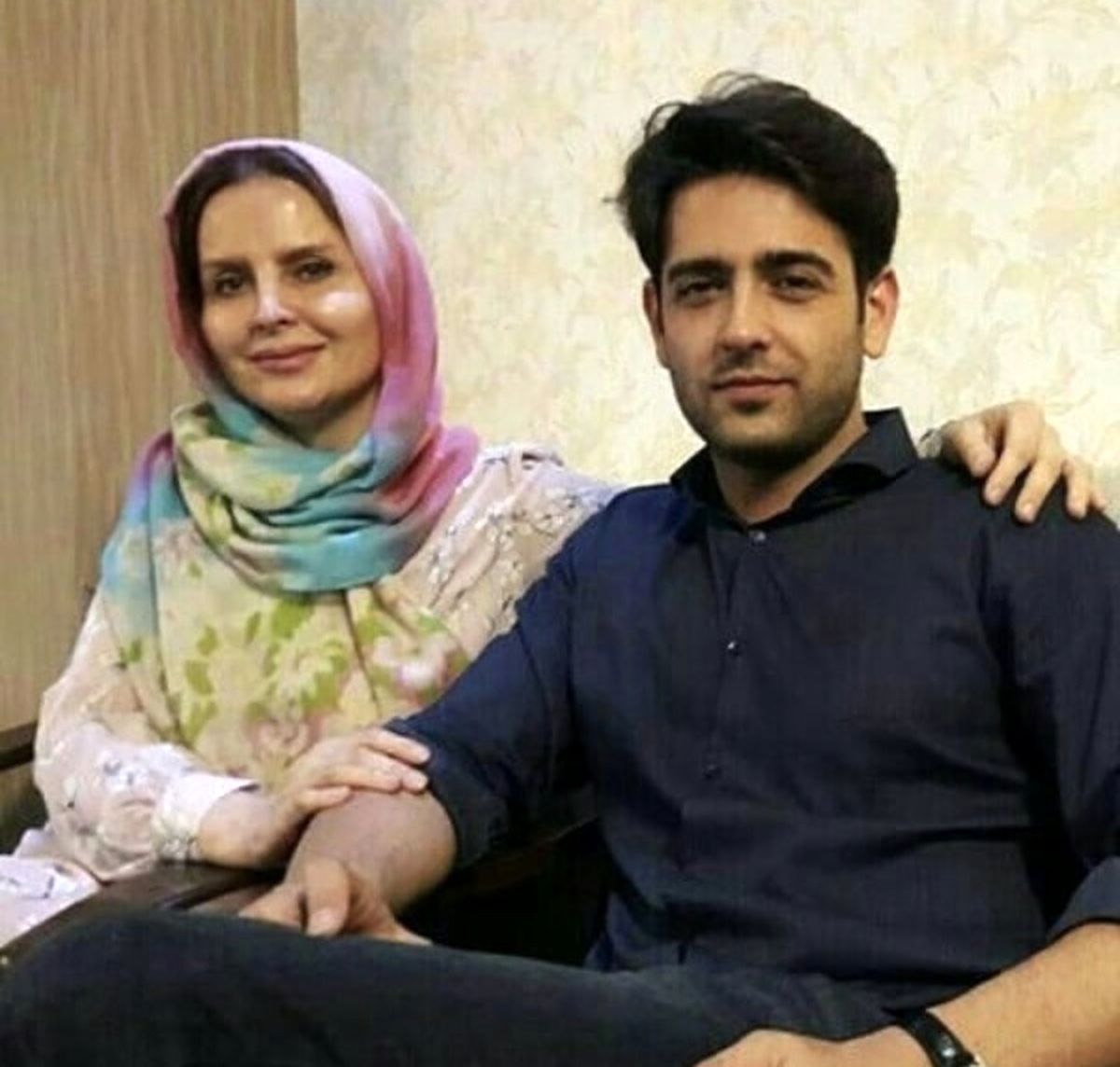 امیرحسین آرمان در کنار مادرش + عکس