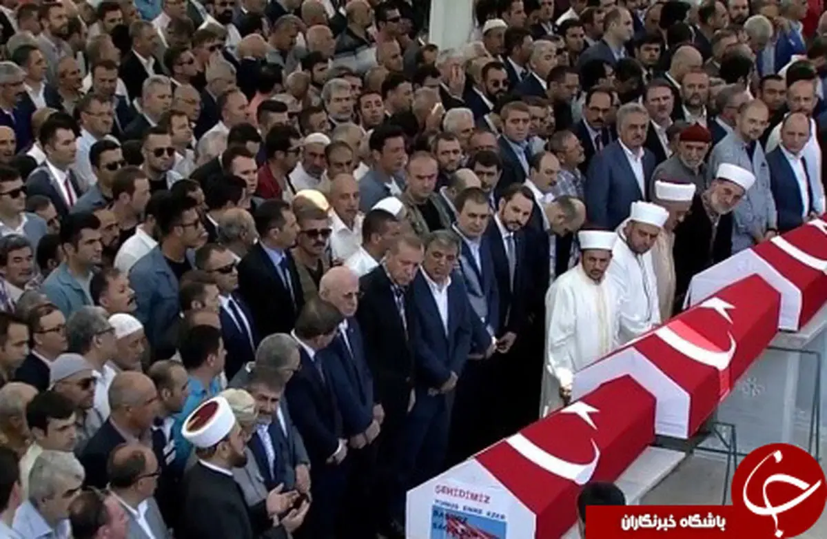 اردوغان در مراسم تشییع کشته‌شدگان کودتای نافرجام ترکیه+ تصاویر