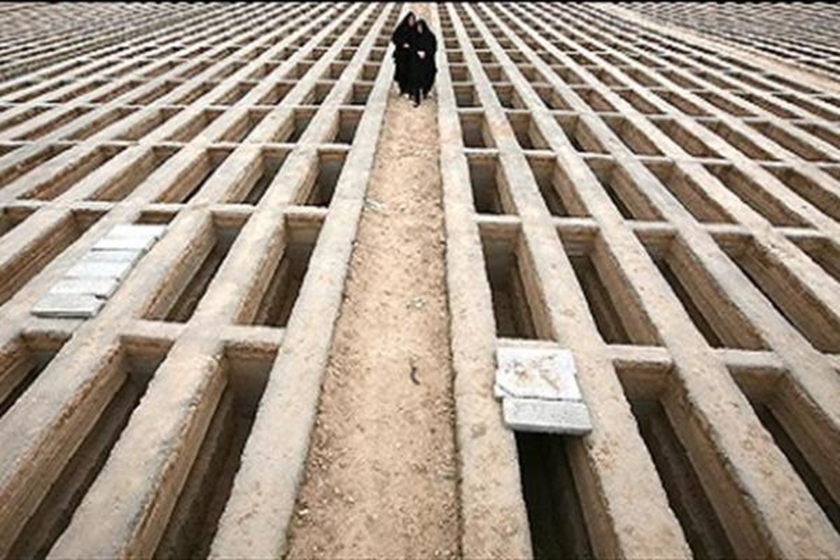 عکس اموات بدون حجاب روی سنگ قبر!