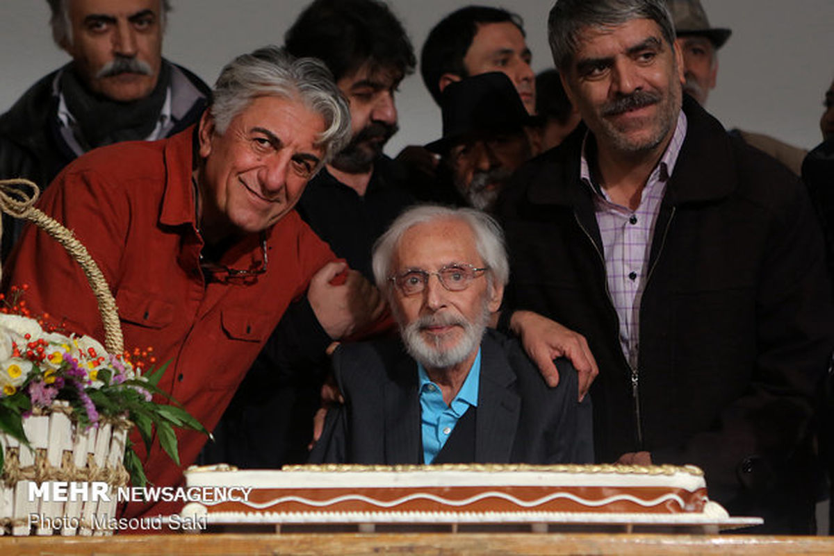جمشید مشایخی شمع ۸۴ سالگی را فوت کرد+ عکس