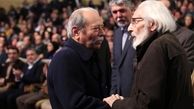  بوسه جمشید مشایخی بر پیشانی علی نصیریان