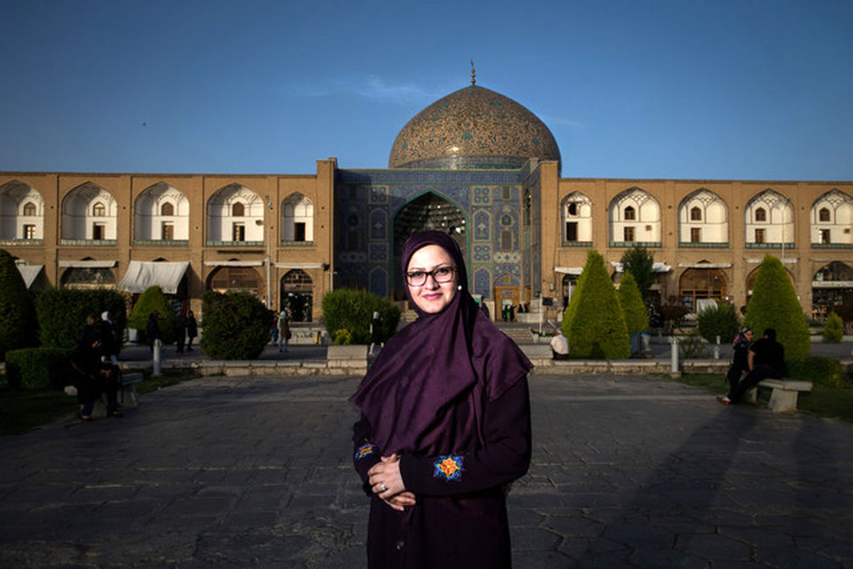 احتمال ورود مینو خالقی به مجلس