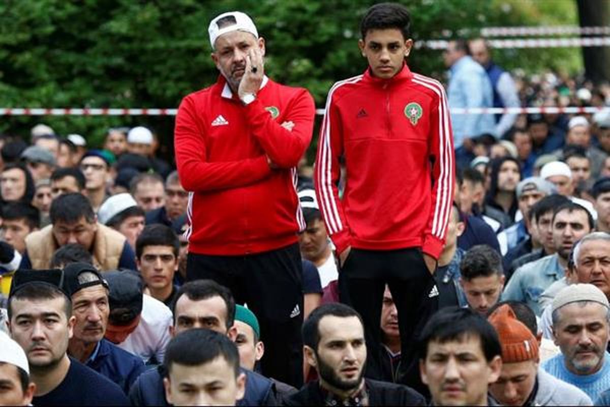 تعجب رسانه‌های اروپایی از برپایی نماز در حاشیه جام‌جهانی