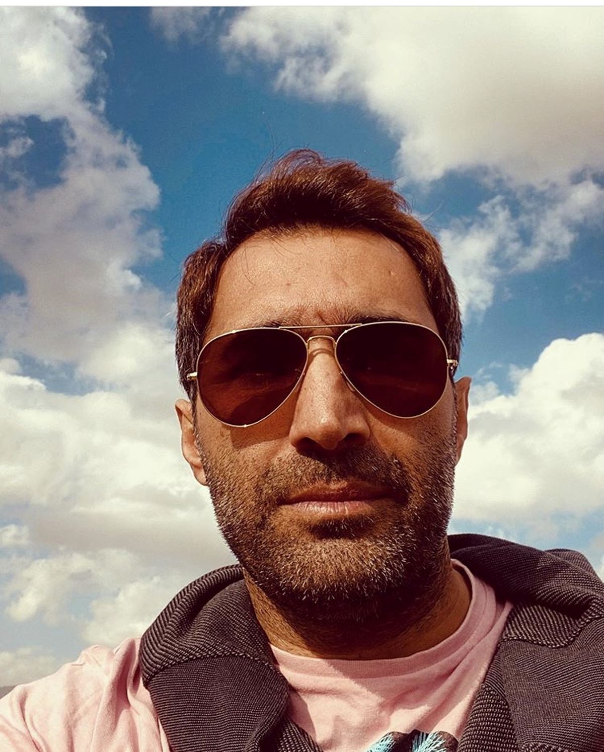 هادی کاظمی در زیر آسمان شهر + عکس