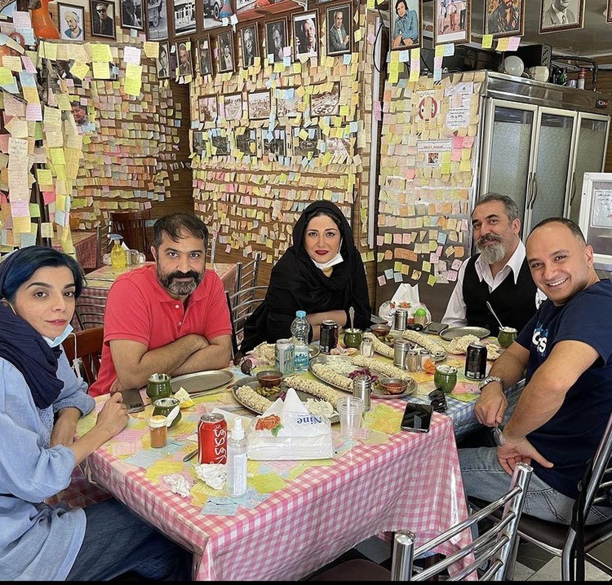 دورهمی احسان کرمی با دوستان مشهورش + عکس