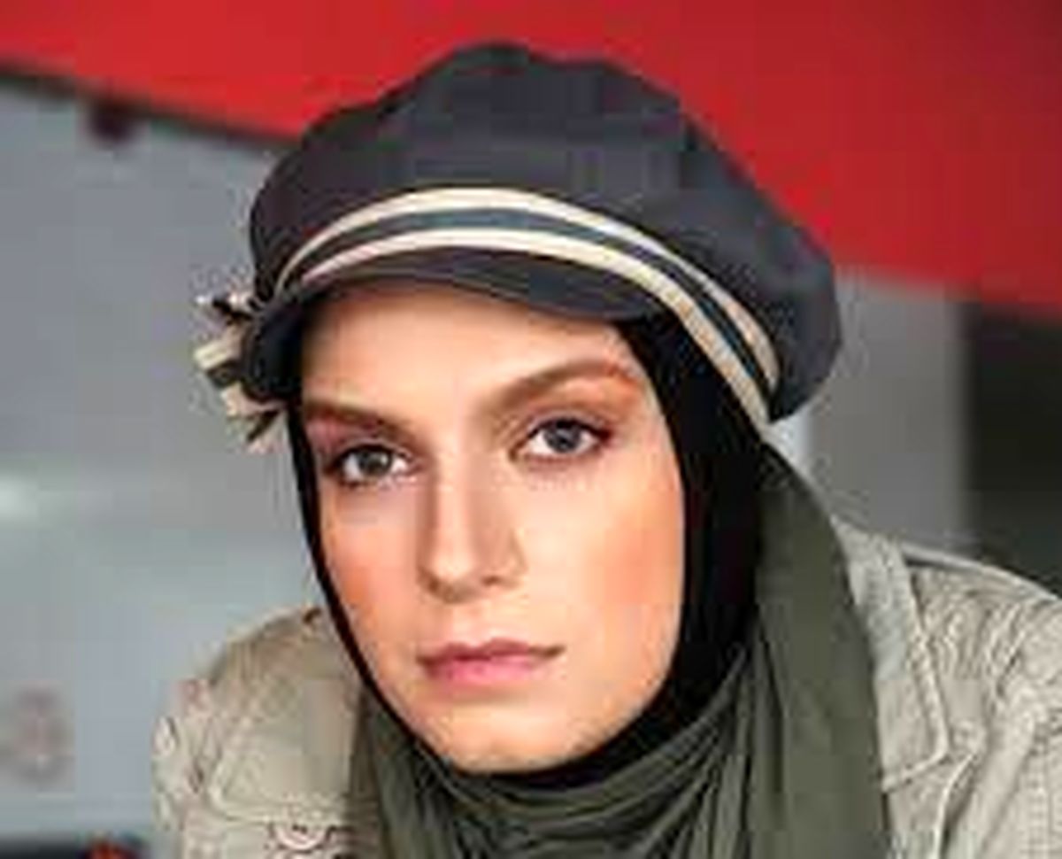 الیکا عبدالرزاقی و دوستانش در سریال سرباز