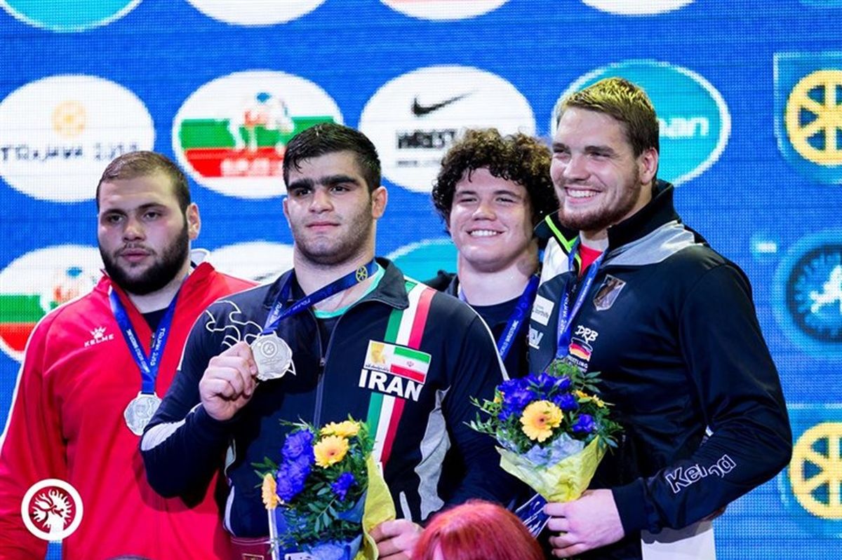میرزازاده با رباط پاره قهرمان جهان شد