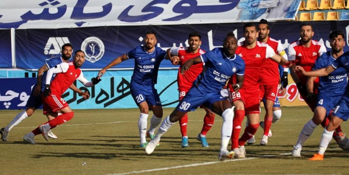 درگیری فیزیکی بین بازیکنان دو تیم گل‌گهر و تراکتور
